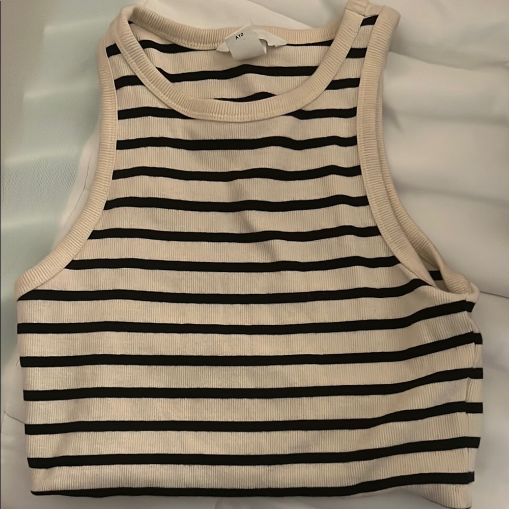 H&M Cream and Black Cropped Sleeveless Tank Top